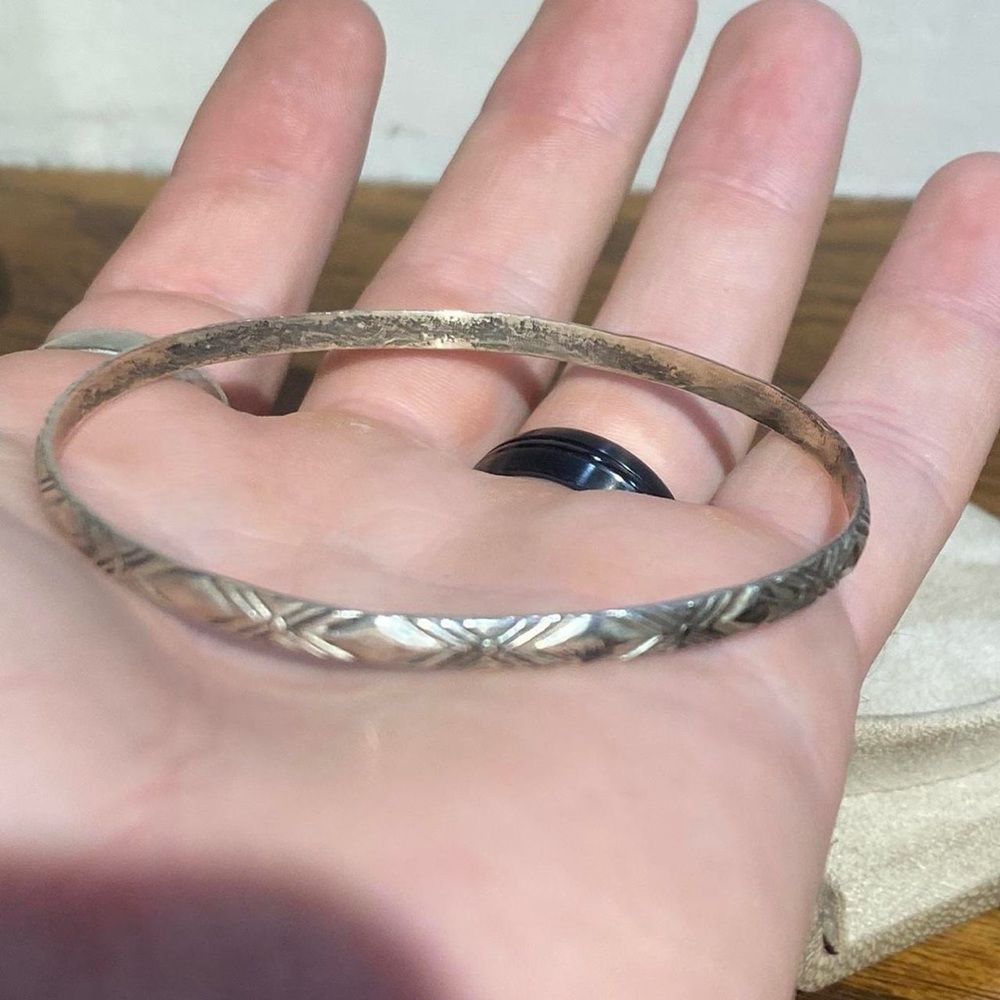 Vintage sterling silver bangle bracelet - Picture 3 of 4